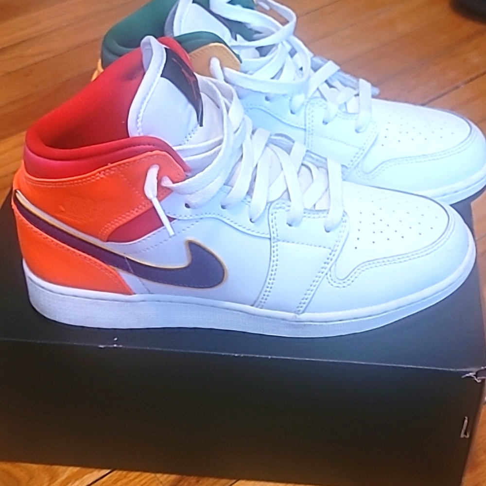 Air Jordan 1 Mid